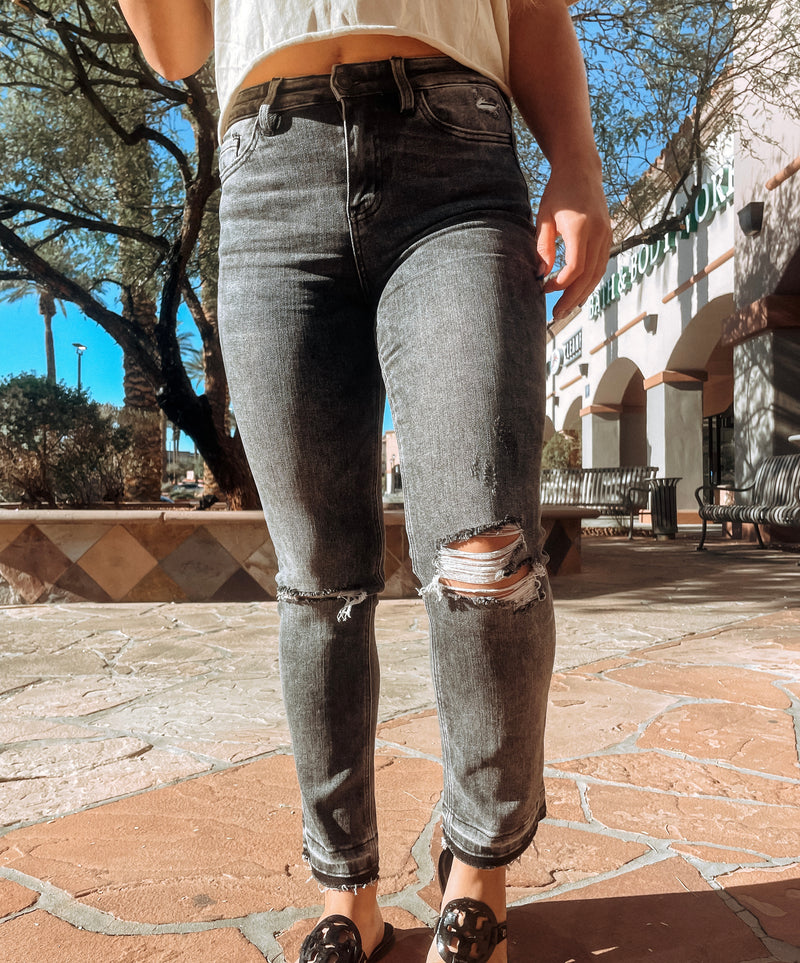 Vervet Straight Leg Distressed Jeans